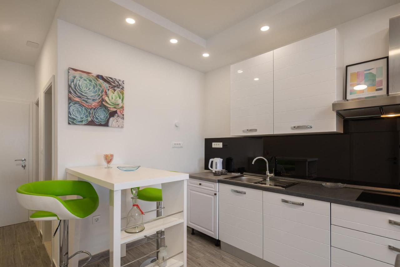 Seaside Deluxe Apartment Jesenice  Exterior photo