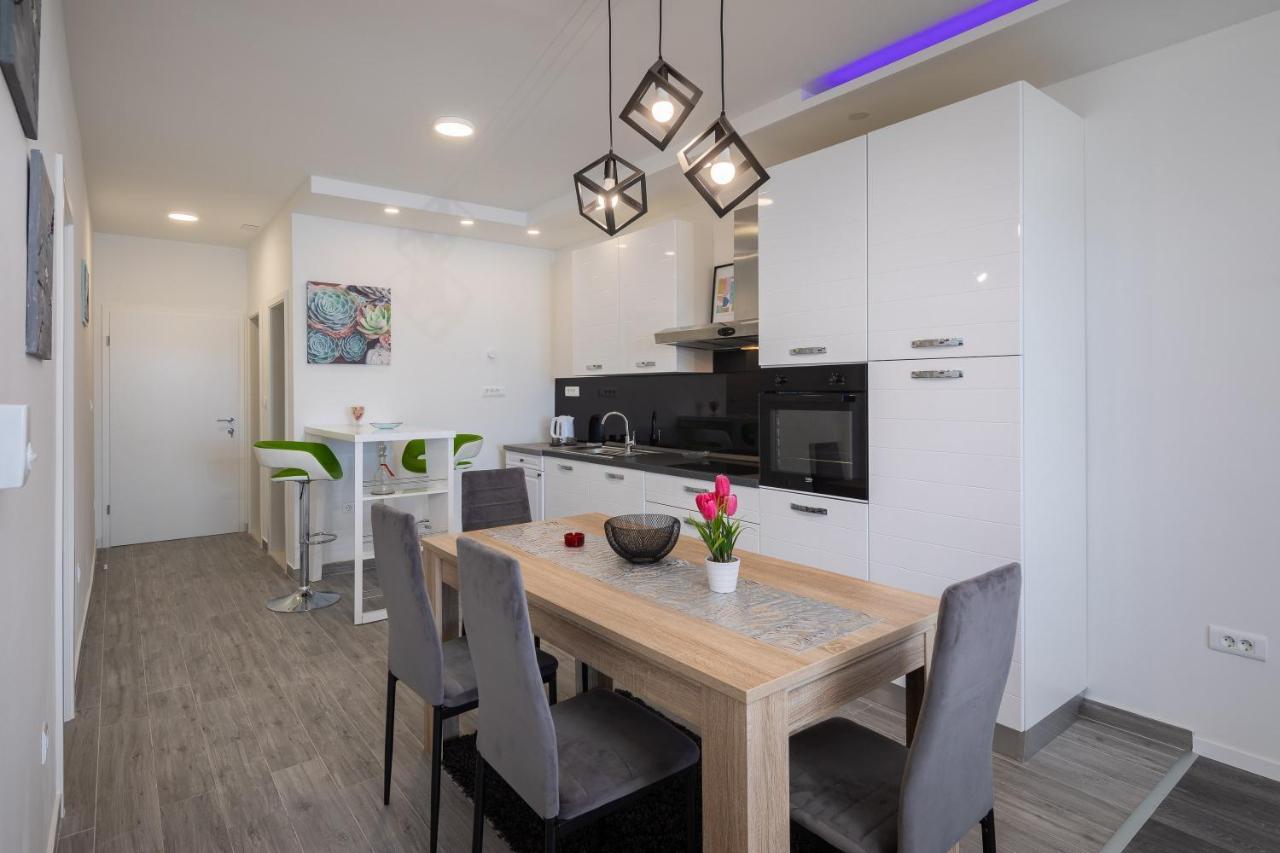 Seaside Deluxe Apartment Jesenice  Exterior photo